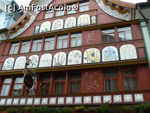 [P32] Fatada unei case din Appenzell » foto by DOINITA
 - 
<span class="allrVoted glyphicon glyphicon-heart hidden" id="av946637"></span>
<a class="m-l-10 hidden" id="sv946637" onclick="voting_Foto_DelVot(,946637,17056)" role="button">șterge vot <span class="glyphicon glyphicon-remove"></span></a>
<a id="v9946637" class=" c-red"  onclick="voting_Foto_SetVot(946637)" role="button"><span class="glyphicon glyphicon-heart-empty"></span> <b>LIKE</b> = Votează poza</a> <img class="hidden"  id="f946637W9" src="/imagini/loader.gif" border="0" /><span class="AjErrMes hidden" id="e946637ErM"></span>