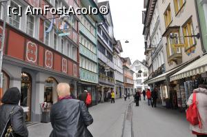 [P38] Principala strada din Appenzell » foto by DOINITA
 - 
<span class="allrVoted glyphicon glyphicon-heart hidden" id="av946643"></span>
<a class="m-l-10 hidden" id="sv946643" onclick="voting_Foto_DelVot(,946643,17056)" role="button">șterge vot <span class="glyphicon glyphicon-remove"></span></a>
<a id="v9946643" class=" c-red"  onclick="voting_Foto_SetVot(946643)" role="button"><span class="glyphicon glyphicon-heart-empty"></span> <b>LIKE</b> = Votează poza</a> <img class="hidden"  id="f946643W9" src="/imagini/loader.gif" border="0" /><span class="AjErrMes hidden" id="e946643ErM"></span>