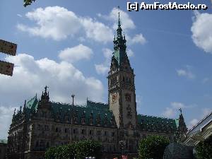 [P39] Hamburg. Primăria.  » foto by viorel2
 - 
<span class="allrVoted glyphicon glyphicon-heart hidden" id="av540001"></span>
<a class="m-l-10 hidden" id="sv540001" onclick="voting_Foto_DelVot(,540001,17056)" role="button">șterge vot <span class="glyphicon glyphicon-remove"></span></a>
<a id="v9540001" class=" c-red"  onclick="voting_Foto_SetVot(540001)" role="button"><span class="glyphicon glyphicon-heart-empty"></span> <b>LIKE</b> = Votează poza</a> <img class="hidden"  id="f540001W9" src="/imagini/loader.gif" border="0" /><span class="AjErrMes hidden" id="e540001ErM"></span>