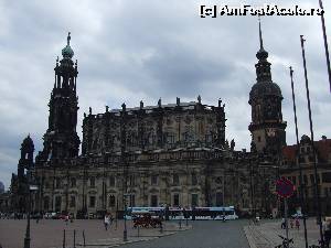 [P49] <s>Palatul Zwinger</s>. Dresda. <br />[<i>by webmaster</i>: În fapt, Catedrala Catolică, cf unei sesizări primite] » foto by viorel2
 - 
<span class="allrVoted glyphicon glyphicon-heart hidden" id="av540011"></span>
<a class="m-l-10 hidden" id="sv540011" onclick="voting_Foto_DelVot(,540011,17056)" role="button">șterge vot <span class="glyphicon glyphicon-remove"></span></a>
<a id="v9540011" class=" c-red"  onclick="voting_Foto_SetVot(540011)" role="button"><span class="glyphicon glyphicon-heart-empty"></span> <b>LIKE</b> = Votează poza</a> <img class="hidden"  id="f540011W9" src="/imagini/loader.gif" border="0" /><span class="AjErrMes hidden" id="e540011ErM"></span>