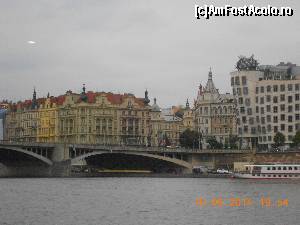 [P15] Praga vazuta de pe raul Viltava » foto by androstef
 - 
<span class="allrVoted glyphicon glyphicon-heart hidden" id="av597465"></span>
<a class="m-l-10 hidden" id="sv597465" onclick="voting_Foto_DelVot(,597465,17056)" role="button">șterge vot <span class="glyphicon glyphicon-remove"></span></a>
<a id="v9597465" class=" c-red"  onclick="voting_Foto_SetVot(597465)" role="button"><span class="glyphicon glyphicon-heart-empty"></span> <b>LIKE</b> = Votează poza</a> <img class="hidden"  id="f597465W9" src="/imagini/loader.gif" border="0" /><span class="AjErrMes hidden" id="e597465ErM"></span>