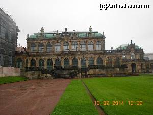 [P25] Dresda - Palatul Zwinger » foto by androstef
 - 
<span class="allrVoted glyphicon glyphicon-heart hidden" id="av597477"></span>
<a class="m-l-10 hidden" id="sv597477" onclick="voting_Foto_DelVot(,597477,17056)" role="button">șterge vot <span class="glyphicon glyphicon-remove"></span></a>
<a id="v9597477" class=" c-red"  onclick="voting_Foto_SetVot(597477)" role="button"><span class="glyphicon glyphicon-heart-empty"></span> <b>LIKE</b> = Votează poza</a> <img class="hidden"  id="f597477W9" src="/imagini/loader.gif" border="0" /><span class="AjErrMes hidden" id="e597477ErM"></span>