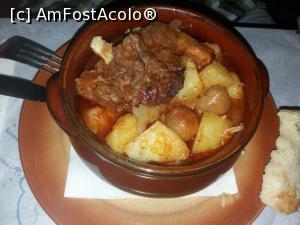 [P01] Beef stifado la Sakis Taverna » foto by mirmicu
 - 
<span class="allrVoted glyphicon glyphicon-heart hidden" id="av977023"></span>
<a class="m-l-10 hidden" id="sv977023" onclick="voting_Foto_DelVot(,977023,17099)" role="button">șterge vot <span class="glyphicon glyphicon-remove"></span></a>
<a id="v9977023" class=" c-red"  onclick="voting_Foto_SetVot(977023)" role="button"><span class="glyphicon glyphicon-heart-empty"></span> <b>LIKE</b> = Votează poza</a> <img class="hidden"  id="f977023W9" src="/imagini/loader.gif" border="0" /><span class="AjErrMes hidden" id="e977023ErM"></span>