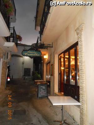 [P01] Castello Restaurant - Intrarea principală la orele înserării.  » foto by iulianic
 - 
<span class="allrVoted glyphicon glyphicon-heart hidden" id="av678765"></span>
<a class="m-l-10 hidden" id="sv678765" onclick="voting_Foto_DelVot(,678765,17099)" role="button">șterge vot <span class="glyphicon glyphicon-remove"></span></a>
<a id="v9678765" class=" c-red"  onclick="voting_Foto_SetVot(678765)" role="button"><span class="glyphicon glyphicon-heart-empty"></span> <b>LIKE</b> = Votează poza</a> <img class="hidden"  id="f678765W9" src="/imagini/loader.gif" border="0" /><span class="AjErrMes hidden" id="e678765ErM"></span>