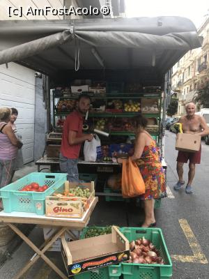 [P40] Sliema, autobuz-magazin » foto by krisstinna
 - 
<span class="allrVoted glyphicon glyphicon-heart hidden" id="av921767"></span>
<a class="m-l-10 hidden" id="sv921767" onclick="voting_Foto_DelVot(,921767,17115)" role="button">șterge vot <span class="glyphicon glyphicon-remove"></span></a>
<a id="v9921767" class=" c-red"  onclick="voting_Foto_SetVot(921767)" role="button"><span class="glyphicon glyphicon-heart-empty"></span> <b>LIKE</b> = Votează poza</a> <img class="hidden"  id="f921767W9" src="/imagini/loader.gif" border="0" /><span class="AjErrMes hidden" id="e921767ErM"></span>