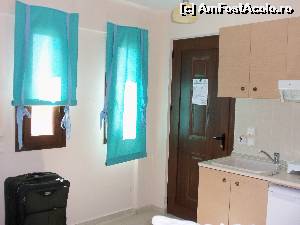[P03] in interior pe usa camerei o lista cu preturile de anul trecut » foto by sorintm
 - 
<span class="allrVoted glyphicon glyphicon-heart hidden" id="av543167"></span>
<a class="m-l-10 hidden" id="sv543167" onclick="voting_Foto_DelVot(,543167,17142)" role="button">șterge vot <span class="glyphicon glyphicon-remove"></span></a>
<a id="v9543167" class=" c-red"  onclick="voting_Foto_SetVot(543167)" role="button"><span class="glyphicon glyphicon-heart-empty"></span> <b>LIKE</b> = Votează poza</a> <img class="hidden"  id="f543167W9" src="/imagini/loader.gif" border="0" /><span class="AjErrMes hidden" id="e543167ErM"></span>