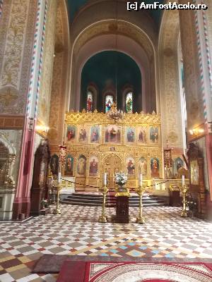 [P15] O parte din iconostasul masiv al Catedralei Alexander Nevsky.  » foto by mprofeanu
 - 
<span class="allrVoted glyphicon glyphicon-heart hidden" id="av546770"></span>
<a class="m-l-10 hidden" id="sv546770" onclick="voting_Foto_DelVot(,546770,17147)" role="button">șterge vot <span class="glyphicon glyphicon-remove"></span></a>
<a id="v9546770" class=" c-red"  onclick="voting_Foto_SetVot(546770)" role="button"><span class="glyphicon glyphicon-heart-empty"></span> <b>LIKE</b> = Votează poza</a> <img class="hidden"  id="f546770W9" src="/imagini/loader.gif" border="0" /><span class="AjErrMes hidden" id="e546770ErM"></span>