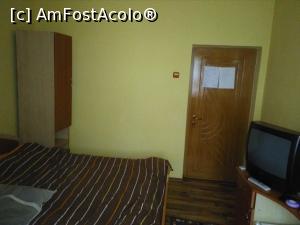 [P03] Camera la Hotel Alutus » foto by Ioan Raita
 - 
<span class="allrVoted glyphicon glyphicon-heart hidden" id="av854132"></span>
<a class="m-l-10 hidden" id="sv854132" onclick="voting_Foto_DelVot(,854132,17164)" role="button">șterge vot <span class="glyphicon glyphicon-remove"></span></a>
<a id="v9854132" class=" c-red"  onclick="voting_Foto_SetVot(854132)" role="button"><span class="glyphicon glyphicon-heart-empty"></span> <b>LIKE</b> = Votează poza</a> <img class="hidden"  id="f854132W9" src="/imagini/loader.gif" border="0" /><span class="AjErrMes hidden" id="e854132ErM"></span>