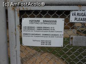 [P40] Sinagoga de lemn - Informații pe poartă.  » foto by iulianic
 - 
<span class="allrVoted glyphicon glyphicon-heart hidden" id="av1011054"></span>
<a class="m-l-10 hidden" id="sv1011054" onclick="voting_Foto_DelVot(,1011054,17175)" role="button">șterge vot <span class="glyphicon glyphicon-remove"></span></a>
<a id="v91011054" class=" c-red"  onclick="voting_Foto_SetVot(1011054)" role="button"><span class="glyphicon glyphicon-heart-empty"></span> <b>LIKE</b> = Votează poza</a> <img class="hidden"  id="f1011054W9" src="/imagini/loader.gif" border="0" /><span class="AjErrMes hidden" id="e1011054ErM"></span>