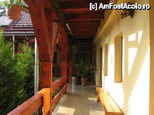 [P03] Cerdacul care inconjoara casa » foto by Michi
 - 
<span class="allrVoted glyphicon glyphicon-heart hidden" id="av545405"></span>
<a class="m-l-10 hidden" id="sv545405" onclick="voting_Foto_DelVot(,545405,17219)" role="button">șterge vot <span class="glyphicon glyphicon-remove"></span></a>
<a id="v9545405" class=" c-red"  onclick="voting_Foto_SetVot(545405)" role="button"><span class="glyphicon glyphicon-heart-empty"></span> <b>LIKE</b> = Votează poza</a> <img class="hidden"  id="f545405W9" src="/imagini/loader.gif" border="0" /><span class="AjErrMes hidden" id="e545405ErM"></span>
