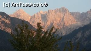 [P02] Pisc în munţii Triglav văzut la apus din staţiunea Kranjska Gora, Slovenia. » foto by traian.leuca †
 - 
<span class="allrVoted glyphicon glyphicon-heart hidden" id="av722583"></span>
<a class="m-l-10 hidden" id="sv722583" onclick="voting_Foto_DelVot(,722583,17223)" role="button">șterge vot <span class="glyphicon glyphicon-remove"></span></a>
<a id="v9722583" class=" c-red"  onclick="voting_Foto_SetVot(722583)" role="button"><span class="glyphicon glyphicon-heart-empty"></span> <b>LIKE</b> = Votează poza</a> <img class="hidden"  id="f722583W9" src="/imagini/loader.gif" border="0" /><span class="AjErrMes hidden" id="e722583ErM"></span>