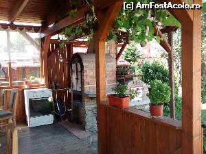 [P07] Grătarul.  » foto by amavio
 - 
<span class="allrVoted glyphicon glyphicon-heart hidden" id="av648424"></span>
<a class="m-l-10 hidden" id="sv648424" onclick="voting_Foto_DelVot(,648424,17276)" role="button">șterge vot <span class="glyphicon glyphicon-remove"></span></a>
<a id="v9648424" class=" c-red"  onclick="voting_Foto_SetVot(648424)" role="button"><span class="glyphicon glyphicon-heart-empty"></span> <b>LIKE</b> = Votează poza</a> <img class="hidden"  id="f648424W9" src="/imagini/loader.gif" border="0" /><span class="AjErrMes hidden" id="e648424ErM"></span>