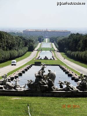 [P15] Palatul Regal din Caserta » foto by nickro
 - 
<span class="allrVoted glyphicon glyphicon-heart hidden" id="av547561"></span>
<a class="m-l-10 hidden" id="sv547561" onclick="voting_Foto_DelVot(,547561,17284)" role="button">șterge vot <span class="glyphicon glyphicon-remove"></span></a>
<a id="v9547561" class=" c-red"  onclick="voting_Foto_SetVot(547561)" role="button"><span class="glyphicon glyphicon-heart-empty"></span> <b>LIKE</b> = Votează poza</a> <img class="hidden"  id="f547561W9" src="/imagini/loader.gif" border="0" /><span class="AjErrMes hidden" id="e547561ErM"></span>