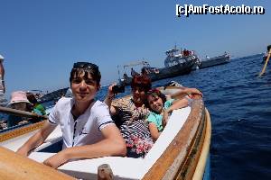 [P26] Capri - Grotta Azzurra » foto by nickro
 - 
<span class="allrVoted glyphicon glyphicon-heart hidden" id="av547574"></span>
<a class="m-l-10 hidden" id="sv547574" onclick="voting_Foto_DelVot(,547574,17284)" role="button">șterge vot <span class="glyphicon glyphicon-remove"></span></a>
<a id="v9547574" class=" c-red"  onclick="voting_Foto_SetVot(547574)" role="button"><span class="glyphicon glyphicon-heart-empty"></span> <b>LIKE</b> = Votează poza</a> <img class="hidden"  id="f547574W9" src="/imagini/loader.gif" border="0" /><span class="AjErrMes hidden" id="e547574ErM"></span>