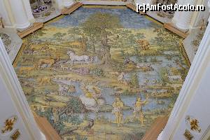 [P34] Anacapri - biserica San Michele » foto by nickro
 - 
<span class="allrVoted glyphicon glyphicon-heart hidden" id="av547587"></span>
<a class="m-l-10 hidden" id="sv547587" onclick="voting_Foto_DelVot(,547587,17284)" role="button">șterge vot <span class="glyphicon glyphicon-remove"></span></a>
<a id="v9547587" class=" c-red"  onclick="voting_Foto_SetVot(547587)" role="button"><span class="glyphicon glyphicon-heart-empty"></span> <b>LIKE</b> = Votează poza</a> <img class="hidden"  id="f547587W9" src="/imagini/loader.gif" border="0" /><span class="AjErrMes hidden" id="e547587ErM"></span>