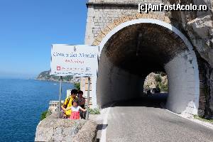 [P68] Tunelul de la intrarea in Fiordo del Furore » foto by nickro
 - 
<span class="allrVoted glyphicon glyphicon-heart hidden" id="av547648"></span>
<a class="m-l-10 hidden" id="sv547648" onclick="voting_Foto_DelVot(,547648,17284)" role="button">șterge vot <span class="glyphicon glyphicon-remove"></span></a>
<a id="v9547648" class=" c-red"  onclick="voting_Foto_SetVot(547648)" role="button"><span class="glyphicon glyphicon-heart-empty"></span> <b>LIKE</b> = Votează poza</a> <img class="hidden"  id="f547648W9" src="/imagini/loader.gif" border="0" /><span class="AjErrMes hidden" id="e547648ErM"></span>