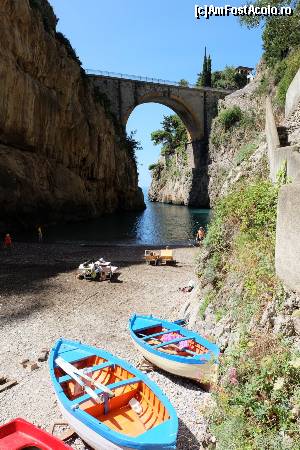 [P69] Fiordo del Furore » foto by nickro
 - 
<span class="allrVoted glyphicon glyphicon-heart hidden" id="av547650"></span>
<a class="m-l-10 hidden" id="sv547650" onclick="voting_Foto_DelVot(,547650,17284)" role="button">șterge vot <span class="glyphicon glyphicon-remove"></span></a>
<a id="v9547650" class=" c-red"  onclick="voting_Foto_SetVot(547650)" role="button"><span class="glyphicon glyphicon-heart-empty"></span> <b>LIKE</b> = Votează poza</a> <img class="hidden"  id="f547650W9" src="/imagini/loader.gif" border="0" /><span class="AjErrMes hidden" id="e547650ErM"></span>