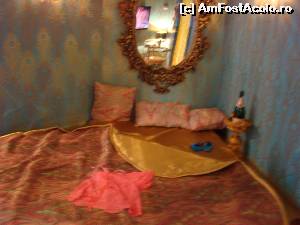 [P14] Suntem in Luxury Room (??!!)...  » foto by Larissa
 - 
<span class="allrVoted glyphicon glyphicon-heart hidden" id="av594952"></span>
<a class="m-l-10 hidden" id="sv594952" onclick="voting_Foto_DelVot(,594952,17324)" role="button">șterge vot <span class="glyphicon glyphicon-remove"></span></a>
<a id="v9594952" class=" c-red"  onclick="voting_Foto_SetVot(594952)" role="button"><span class="glyphicon glyphicon-heart-empty"></span> <b>LIKE</b> = Votează poza</a> <img class="hidden"  id="f594952W9" src="/imagini/loader.gif" border="0" /><span class="AjErrMes hidden" id="e594952ErM"></span>