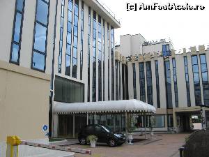 [P11] Hotel Leon d'Oro din Verona » foto by vlado2
 - 
<span class="allrVoted glyphicon glyphicon-heart hidden" id="av550129"></span>
<a class="m-l-10 hidden" id="sv550129" onclick="voting_Foto_DelVot(,550129,17328)" role="button">șterge vot <span class="glyphicon glyphicon-remove"></span></a>
<a id="v9550129" class=" c-red"  onclick="voting_Foto_SetVot(550129)" role="button"><span class="glyphicon glyphicon-heart-empty"></span> <b>LIKE</b> = Votează poza</a> <img class="hidden"  id="f550129W9" src="/imagini/loader.gif" border="0" /><span class="AjErrMes hidden" id="e550129ErM"></span>