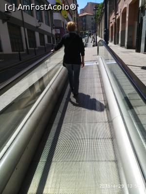 [P34] ce mi-a placut... toata strada banda rulanta... (am mai vazut asa ceva la Napoli dar la scara redusa)  » foto by viorelgeorgescu
 - 
<span class="allrVoted glyphicon glyphicon-heart hidden" id="av1069527"></span>
<a class="m-l-10 hidden" id="sv1069527" onclick="voting_Foto_DelVot(,1069527,17340)" role="button">șterge vot <span class="glyphicon glyphicon-remove"></span></a>
<a id="v91069527" class=" c-red"  onclick="voting_Foto_SetVot(1069527)" role="button"><span class="glyphicon glyphicon-heart-empty"></span> <b>LIKE</b> = Votează poza</a> <img class="hidden"  id="f1069527W9" src="/imagini/loader.gif" border="0" /><span class="AjErrMes hidden" id="e1069527ErM"></span>