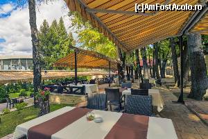 [P10] restaurantul din curte » foto by ailynuka
 - 
<span class="allrVoted glyphicon glyphicon-heart hidden" id="av550565"></span>
<a class="m-l-10 hidden" id="sv550565" onclick="voting_Foto_DelVot(,550565,17342)" role="button">șterge vot <span class="glyphicon glyphicon-remove"></span></a>
<a id="v9550565" class=" c-red"  onclick="voting_Foto_SetVot(550565)" role="button"><span class="glyphicon glyphicon-heart-empty"></span> <b>LIKE</b> = Votează poza</a> <img class="hidden"  id="f550565W9" src="/imagini/loader.gif" border="0" /><span class="AjErrMes hidden" id="e550565ErM"></span>