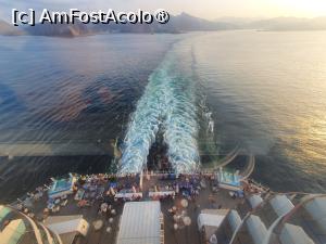 [P07] Puntea din spate de la etajul 7 cu cele 2 jacuzzi infinity in parti, vazuta de pe pasarela suspendata de la etajul 18 » foto by dianamea
 - 
<span class="allrVoted glyphicon glyphicon-heart hidden" id="av1417951"></span>
<a class="m-l-10 hidden" id="sv1417951" onclick="voting_Foto_DelVot(,1417951,17380)" role="button">șterge vot <span class="glyphicon glyphicon-remove"></span></a>
<a id="v91417951" class=" c-red"  onclick="voting_Foto_SetVot(1417951)" role="button"><span class="glyphicon glyphicon-heart-empty"></span> <b>LIKE</b> = Votează poza</a> <img class="hidden"  id="f1417951W9" src="/imagini/loader.gif" border="0" /><span class="AjErrMes hidden" id="e1417951ErM"></span>