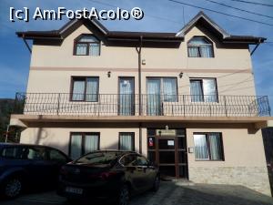 [P01] Pensiunea Casa Victoria din Buşteni.  » foto by Safta Radu
 - 
<span class="allrVoted glyphicon glyphicon-heart hidden" id="av1034239"></span>
<a class="m-l-10 hidden" id="sv1034239" onclick="voting_Foto_DelVot(,1034239,17414)" role="button">șterge vot <span class="glyphicon glyphicon-remove"></span></a>
<a id="v91034239" class=" c-red"  onclick="voting_Foto_SetVot(1034239)" role="button"><span class="glyphicon glyphicon-heart-empty"></span> <b>LIKE</b> = Votează poza</a> <img class="hidden"  id="f1034239W9" src="/imagini/loader.gif" border="0" /><span class="AjErrMes hidden" id="e1034239ErM"></span>
