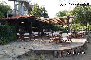 [P22] Terasa bar-restaurant de pe plajă » foto by vini
 - 
<span class="allrVoted glyphicon glyphicon-heart hidden" id="av554176"></span>
<a class="m-l-10 hidden" id="sv554176" onclick="voting_Foto_DelVot(,554176,17430)" role="button">șterge vot <span class="glyphicon glyphicon-remove"></span></a>
<a id="v9554176" class=" c-red"  onclick="voting_Foto_SetVot(554176)" role="button"><span class="glyphicon glyphicon-heart-empty"></span> <b>LIKE</b> = Votează poza</a> <img class="hidden"  id="f554176W9" src="/imagini/loader.gif" border="0" /><span class="AjErrMes hidden" id="e554176ErM"></span>
