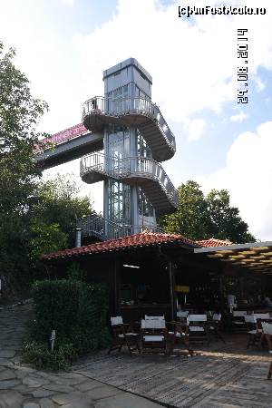 [P23] Pasarela, liftul şi scările de acces din complex pe plajă.  » foto by vini
 - 
<span class="allrVoted glyphicon glyphicon-heart hidden" id="av554177"></span>
<a class="m-l-10 hidden" id="sv554177" onclick="voting_Foto_DelVot(,554177,17430)" role="button">șterge vot <span class="glyphicon glyphicon-remove"></span></a>
<a id="v9554177" class=" c-red"  onclick="voting_Foto_SetVot(554177)" role="button"><span class="glyphicon glyphicon-heart-empty"></span> <b>LIKE</b> = Votează poza</a> <img class="hidden"  id="f554177W9" src="/imagini/loader.gif" border="0" /><span class="AjErrMes hidden" id="e554177ErM"></span>