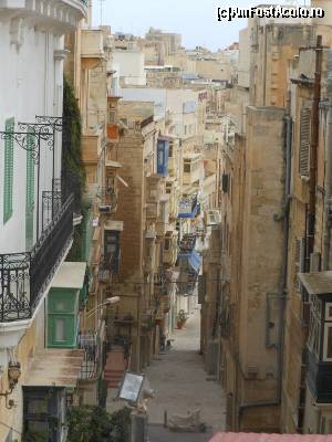[P06] Strada in Valletta » foto by IULIU ANTAL
 - 
<span class="allrVoted glyphicon glyphicon-heart hidden" id="av571934"></span>
<a class="m-l-10 hidden" id="sv571934" onclick="voting_Foto_DelVot(,571934,17454)" role="button">șterge vot <span class="glyphicon glyphicon-remove"></span></a>
<a id="v9571934" class=" c-red"  onclick="voting_Foto_SetVot(571934)" role="button"><span class="glyphicon glyphicon-heart-empty"></span> <b>LIKE</b> = Votează poza</a> <img class="hidden"  id="f571934W9" src="/imagini/loader.gif" border="0" /><span class="AjErrMes hidden" id="e571934ErM"></span>