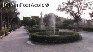 [P04] Monumentul lui Aloisio Pisani din Gardens Mall. » foto by ovidiuyepi
 - 
<span class="allrVoted glyphicon glyphicon-heart hidden" id="av1231499"></span>
<a class="m-l-10 hidden" id="sv1231499" onclick="voting_Foto_DelVot(,1231499,17454)" role="button">șterge vot <span class="glyphicon glyphicon-remove"></span></a>
<a id="v91231499" class=" c-red"  onclick="voting_Foto_SetVot(1231499)" role="button"><span class="glyphicon glyphicon-heart-empty"></span> <b>LIKE</b> = Votează poza</a> <img class="hidden"  id="f1231499W9" src="/imagini/loader.gif" border="0" /><span class="AjErrMes hidden" id="e1231499ErM"></span>