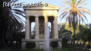 [P11] Loer Barrakka Gardens. Mausoleul lui Sir Alexander Ball. » foto by ovidiuyepi
 - 
<span class="allrVoted glyphicon glyphicon-heart hidden" id="av1277243"></span>
<a class="m-l-10 hidden" id="sv1277243" onclick="voting_Foto_DelVot(,1277243,17454)" role="button">șterge vot <span class="glyphicon glyphicon-remove"></span></a>
<a id="v91277243" class=" c-red"  onclick="voting_Foto_SetVot(1277243)" role="button"><span class="glyphicon glyphicon-heart-empty"></span> <b>LIKE</b> = Votează poza</a> <img class="hidden"  id="f1277243W9" src="/imagini/loader.gif" border="0" /><span class="AjErrMes hidden" id="e1277243ErM"></span>