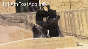 [P80] Monumentul realizat in cinstea arhitectilor Francesco Laparelli si Girolamo Cassar de pe Strada Ordonantei, in spatele cladirii Parlamentului. » foto by ovidiuyepi
 - 
<span class="allrVoted glyphicon glyphicon-heart hidden" id="av1277321"></span>
<a class="m-l-10 hidden" id="sv1277321" onclick="voting_Foto_DelVot(,1277321,17454)" role="button">șterge vot <span class="glyphicon glyphicon-remove"></span></a>
<a id="v91277321" class=" c-red"  onclick="voting_Foto_SetVot(1277321)" role="button"><span class="glyphicon glyphicon-heart-empty"></span> <b>LIKE</b> = Votează poza</a> <img class="hidden"  id="f1277321W9" src="/imagini/loader.gif" border="0" /><span class="AjErrMes hidden" id="e1277321ErM"></span>