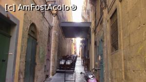 [P86] Strait Street. Un fost loc frecventat de militari britanici, cu baruri, cluburi de muzica, case de tolerante si restaurante. » foto by ovidiuyepi
 - 
<span class="allrVoted glyphicon glyphicon-heart hidden" id="av1277327"></span>
<a class="m-l-10 hidden" id="sv1277327" onclick="voting_Foto_DelVot(,1277327,17454)" role="button">șterge vot <span class="glyphicon glyphicon-remove"></span></a>
<a id="v91277327" class=" c-red"  onclick="voting_Foto_SetVot(1277327)" role="button"><span class="glyphicon glyphicon-heart-empty"></span> <b>LIKE</b> = Votează poza</a> <img class="hidden"  id="f1277327W9" src="/imagini/loader.gif" border="0" /><span class="AjErrMes hidden" id="e1277327ErM"></span>