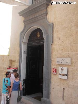 [P12] Casa Rocca Piccola - intrarea » foto by criss23
 - 
<span class="allrVoted glyphicon glyphicon-heart hidden" id="av568301"></span>
<a class="m-l-10 hidden" id="sv568301" onclick="voting_Foto_DelVot(,568301,17454)" role="button">șterge vot <span class="glyphicon glyphicon-remove"></span></a>
<a id="v9568301" class=" c-red"  onclick="voting_Foto_SetVot(568301)" role="button"><span class="glyphicon glyphicon-heart-empty"></span> <b>LIKE</b> = Votează poza</a> <img class="hidden"  id="f568301W9" src="/imagini/loader.gif" border="0" /><span class="AjErrMes hidden" id="e568301ErM"></span>