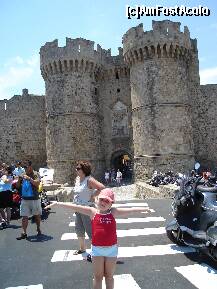 [P02] Castelul Cavalerilor din Rodos - Intrarea principală » foto by Utube
 - 
<span class="allrVoted glyphicon glyphicon-heart hidden" id="av176569"></span>
<a class="m-l-10 hidden" id="sv176569" onclick="voting_Foto_DelVot(,176569,17454)" role="button">șterge vot <span class="glyphicon glyphicon-remove"></span></a>
<a id="v9176569" class=" c-red"  onclick="voting_Foto_SetVot(176569)" role="button"><span class="glyphicon glyphicon-heart-empty"></span> <b>LIKE</b> = Votează poza</a> <img class="hidden"  id="f176569W9" src="/imagini/loader.gif" border="0" /><span class="AjErrMes hidden" id="e176569ErM"></span>