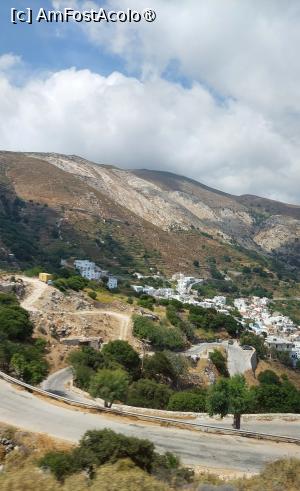 [P40] Și un alt sat de munte din Naxos: Koronas » foto by Carmen Ion
 - 
<span class="allrVoted glyphicon glyphicon-heart hidden" id="av1420391"></span>
<a class="m-l-10 hidden" id="sv1420391" onclick="voting_Foto_DelVot(,1420391,17461)" role="button">șterge vot <span class="glyphicon glyphicon-remove"></span></a>
<a id="v91420391" class=" c-red"  onclick="voting_Foto_SetVot(1420391)" role="button"><span class="glyphicon glyphicon-heart-empty"></span> <b>LIKE</b> = Votează poza</a> <img class="hidden"  id="f1420391W9" src="/imagini/loader.gif" border="0" /><span class="AjErrMes hidden" id="e1420391ErM"></span>