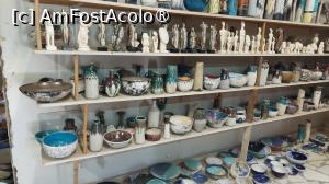 [P41] În vizită la un atelier de ceramică din satul Dalamas, insula Naxos » foto by Carmen Ion
 - 
<span class="allrVoted glyphicon glyphicon-heart hidden" id="av1420392"></span>
<a class="m-l-10 hidden" id="sv1420392" onclick="voting_Foto_DelVot(,1420392,17461)" role="button">șterge vot <span class="glyphicon glyphicon-remove"></span></a>
<a id="v91420392" class=" c-red"  onclick="voting_Foto_SetVot(1420392)" role="button"><span class="glyphicon glyphicon-heart-empty"></span> <b>LIKE</b> = Votează poza</a> <img class="hidden"  id="f1420392W9" src="/imagini/loader.gif" border="0" /><span class="AjErrMes hidden" id="e1420392ErM"></span>