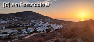 [P12] Apus de soare în Folegandros de la Panagia şi Chora » foto by irinad
 - 
<span class="allrVoted glyphicon glyphicon-heart hidden" id="av1390081"></span>
<a class="m-l-10 hidden" id="sv1390081" onclick="voting_Foto_DelVot(,1390081,17461)" role="button">șterge vot <span class="glyphicon glyphicon-remove"></span></a>
<a id="v91390081" class=" c-red"  onclick="voting_Foto_SetVot(1390081)" role="button"><span class="glyphicon glyphicon-heart-empty"></span> <b>LIKE</b> = Votează poza</a> <img class="hidden"  id="f1390081W9" src="/imagini/loader.gif" border="0" /><span class="AjErrMes hidden" id="e1390081ErM"></span>