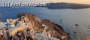 [P44] Kastro din Oia şi mulţimea strânsă pentru celebrul apus de soare de aici » foto by irinad
 - 
<span class="allrVoted glyphicon glyphicon-heart hidden" id="av1390113"></span>
<a class="m-l-10 hidden" id="sv1390113" onclick="voting_Foto_DelVot(,1390113,17461)" role="button">șterge vot <span class="glyphicon glyphicon-remove"></span></a>
<a id="v91390113" class=" c-red"  onclick="voting_Foto_SetVot(1390113)" role="button"><span class="glyphicon glyphicon-heart-empty"></span> <b>LIKE</b> = Votează poza</a> <img class="hidden"  id="f1390113W9" src="/imagini/loader.gif" border="0" /><span class="AjErrMes hidden" id="e1390113ErM"></span>