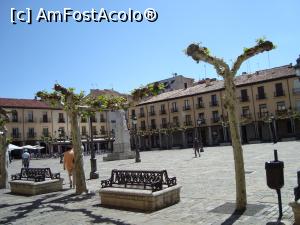 [P01] Plaza Mayor din Palencia, capitala provinciei cu acelasi nume.  » foto by mireille
 - 
<span class="allrVoted glyphicon glyphicon-heart hidden" id="av1122236"></span>
<a class="m-l-10 hidden" id="sv1122236" onclick="voting_Foto_DelVot(,1122236,17465)" role="button">șterge vot <span class="glyphicon glyphicon-remove"></span></a>
<a id="v91122236" class=" c-red"  onclick="voting_Foto_SetVot(1122236)" role="button"><span class="glyphicon glyphicon-heart-empty"></span> <b>LIKE</b> = Votează poza</a> <img class="hidden"  id="f1122236W9" src="/imagini/loader.gif" border="0" /><span class="AjErrMes hidden" id="e1122236ErM"></span>