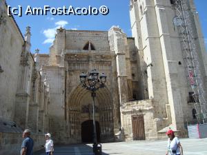 [P14] Una din portile de intrare în catedrala Palenciei -5 euro darul.  » foto by mireille
 - 
<span class="allrVoted glyphicon glyphicon-heart hidden" id="av1122249"></span>
<a class="m-l-10 hidden" id="sv1122249" onclick="voting_Foto_DelVot(,1122249,17465)" role="button">șterge vot <span class="glyphicon glyphicon-remove"></span></a>
<a id="v91122249" class=" c-red"  onclick="voting_Foto_SetVot(1122249)" role="button"><span class="glyphicon glyphicon-heart-empty"></span> <b>LIKE</b> = Votează poza</a> <img class="hidden"  id="f1122249W9" src="/imagini/loader.gif" border="0" /><span class="AjErrMes hidden" id="e1122249ErM"></span>
