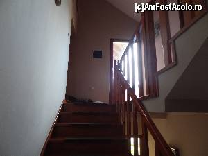 [P18] Trepte ce duc spre balconul comun al apartamentelor de la etaj » foto by Marian Preda
 - 
<span class="allrVoted glyphicon glyphicon-heart hidden" id="av556817"></span>
<a class="m-l-10 hidden" id="sv556817" onclick="voting_Foto_DelVot(,556817,17471)" role="button">șterge vot <span class="glyphicon glyphicon-remove"></span></a>
<a id="v9556817" class=" c-red"  onclick="voting_Foto_SetVot(556817)" role="button"><span class="glyphicon glyphicon-heart-empty"></span> <b>LIKE</b> = Votează poza</a> <img class="hidden"  id="f556817W9" src="/imagini/loader.gif" border="0" /><span class="AjErrMes hidden" id="e556817ErM"></span>