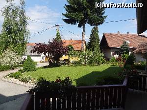 [P03] Gradina din fata terasei » foto by Marian Preda
 - 
<span class="allrVoted glyphicon glyphicon-heart hidden" id="av556794"></span>
<a class="m-l-10 hidden" id="sv556794" onclick="voting_Foto_DelVot(,556794,17471)" role="button">șterge vot <span class="glyphicon glyphicon-remove"></span></a>
<a id="v9556794" class=" c-red"  onclick="voting_Foto_SetVot(556794)" role="button"><span class="glyphicon glyphicon-heart-empty"></span> <b>LIKE</b> = Votează poza</a> <img class="hidden"  id="f556794W9" src="/imagini/loader.gif" border="0" /><span class="AjErrMes hidden" id="e556794ErM"></span>