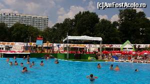 [P14] piscina mare » foto by rmnk
 - 
<span class="allrVoted glyphicon glyphicon-heart hidden" id="av558166"></span>
<a class="m-l-10 hidden" id="sv558166" onclick="voting_Foto_DelVot(,558166,17497)" role="button">șterge vot <span class="glyphicon glyphicon-remove"></span></a>
<a id="v9558166" class=" c-red"  onclick="voting_Foto_SetVot(558166)" role="button"><span class="glyphicon glyphicon-heart-empty"></span> <b>LIKE</b> = Votează poza</a> <img class="hidden"  id="f558166W9" src="/imagini/loader.gif" border="0" /><span class="AjErrMes hidden" id="e558166ErM"></span>