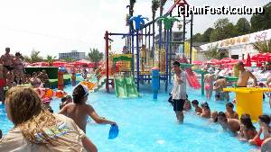 [P21] alt concurs la care kinderul a participat fericit » foto by rmnk
 - 
<span class="allrVoted glyphicon glyphicon-heart hidden" id="av558173"></span>
<a class="m-l-10 hidden" id="sv558173" onclick="voting_Foto_DelVot(,558173,17497)" role="button">șterge vot <span class="glyphicon glyphicon-remove"></span></a>
<a id="v9558173" class=" c-red"  onclick="voting_Foto_SetVot(558173)" role="button"><span class="glyphicon glyphicon-heart-empty"></span> <b>LIKE</b> = Votează poza</a> <img class="hidden"  id="f558173W9" src="/imagini/loader.gif" border="0" /><span class="AjErrMes hidden" id="e558173ErM"></span>