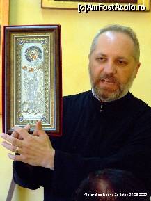 [P03] Preotul de la atelierul de icoane de la Zindros » foto by iulibv
 - 
<span class="allrVoted glyphicon glyphicon-heart hidden" id="av113547"></span>
<a class="m-l-10 hidden" id="sv113547" onclick="voting_Foto_DelVot(,113547,17499)" role="button">șterge vot <span class="glyphicon glyphicon-remove"></span></a>
<a id="v9113547" class=" c-red"  onclick="voting_Foto_SetVot(113547)" role="button"><span class="glyphicon glyphicon-heart-empty"></span> <b>LIKE</b> = Votează poza</a> <img class="hidden"  id="f113547W9" src="/imagini/loader.gif" border="0" /><span class="AjErrMes hidden" id="e113547ErM"></span>