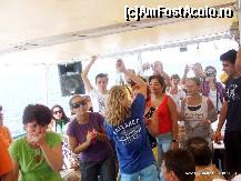 [P47] Alții la rand » foto by iulibv
 - 
<span class="allrVoted glyphicon glyphicon-heart hidden" id="av114287"></span>
<a class="m-l-10 hidden" id="sv114287" onclick="voting_Foto_DelVot(,114287,17499)" role="button">șterge vot <span class="glyphicon glyphicon-remove"></span></a>
<a id="v9114287" class=" c-red"  onclick="voting_Foto_SetVot(114287)" role="button"><span class="glyphicon glyphicon-heart-empty"></span> <b>LIKE</b> = Votează poza</a> <img class="hidden"  id="f114287W9" src="/imagini/loader.gif" border="0" /><span class="AjErrMes hidden" id="e114287ErM"></span>