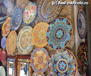 [P34] Ceramica din Vietri sul Mare. Culorile sunt produse tot de localnici, despre galbenul de Vietri se spune că este unic în lume.  » foto by gettutza
 - 
<span class="allrVoted glyphicon glyphicon-heart hidden" id="av496039"></span>
<a class="m-l-10 hidden" id="sv496039" onclick="voting_Foto_DelVot(,496039,17505)" role="button">șterge vot <span class="glyphicon glyphicon-remove"></span></a>
<a id="v9496039" class=" c-red"  onclick="voting_Foto_SetVot(496039)" role="button"><span class="glyphicon glyphicon-heart-empty"></span> <b>LIKE</b> = Votează poza</a> <img class="hidden"  id="f496039W9" src="/imagini/loader.gif" border="0" /><span class="AjErrMes hidden" id="e496039ErM"></span>