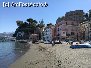 [P27] Sorrento - Marina Grande » foto by crismis
 - 
<span class="allrVoted glyphicon glyphicon-heart hidden" id="av961190"></span>
<a class="m-l-10 hidden" id="sv961190" onclick="voting_Foto_DelVot(,961190,17505)" role="button">șterge vot <span class="glyphicon glyphicon-remove"></span></a>
<a id="v9961190" class=" c-red"  onclick="voting_Foto_SetVot(961190)" role="button"><span class="glyphicon glyphicon-heart-empty"></span> <b>LIKE</b> = Votează poza</a> <img class="hidden"  id="f961190W9" src="/imagini/loader.gif" border="0" /><span class="AjErrMes hidden" id="e961190ErM"></span>